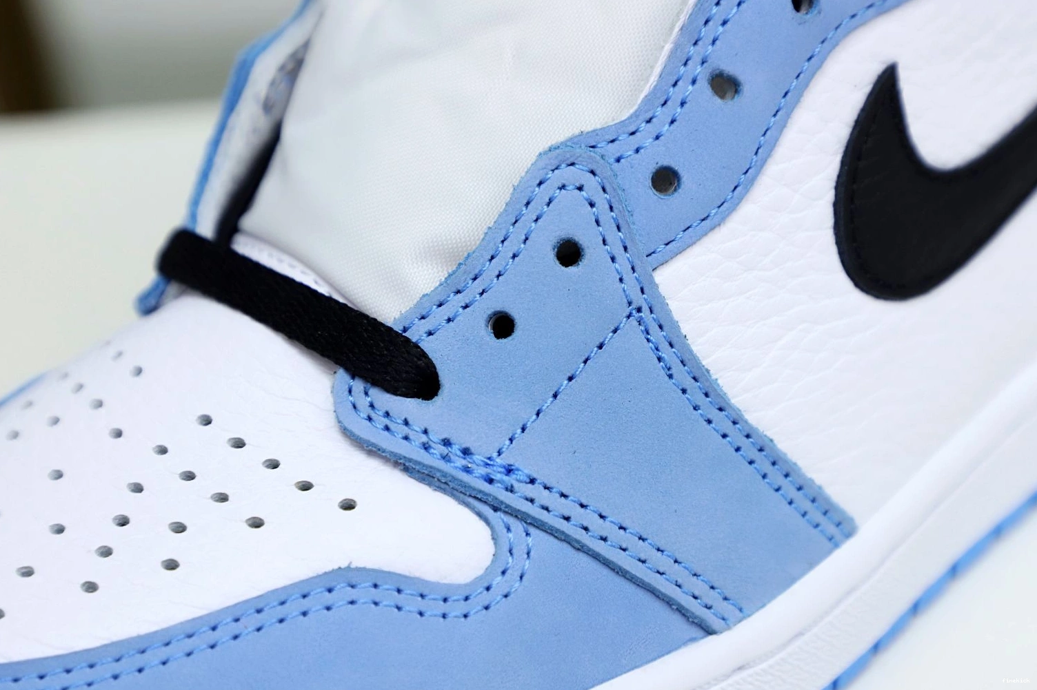 1 AIR JORDAN OG HIGH 'UNIVERSITY RETRO 0720